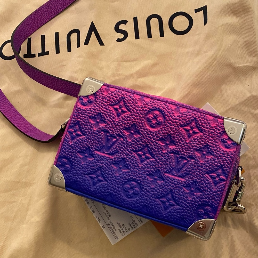 Louis Vuitton Gradient Pink and Purple Crossbody Bag - Picture 6 of 7